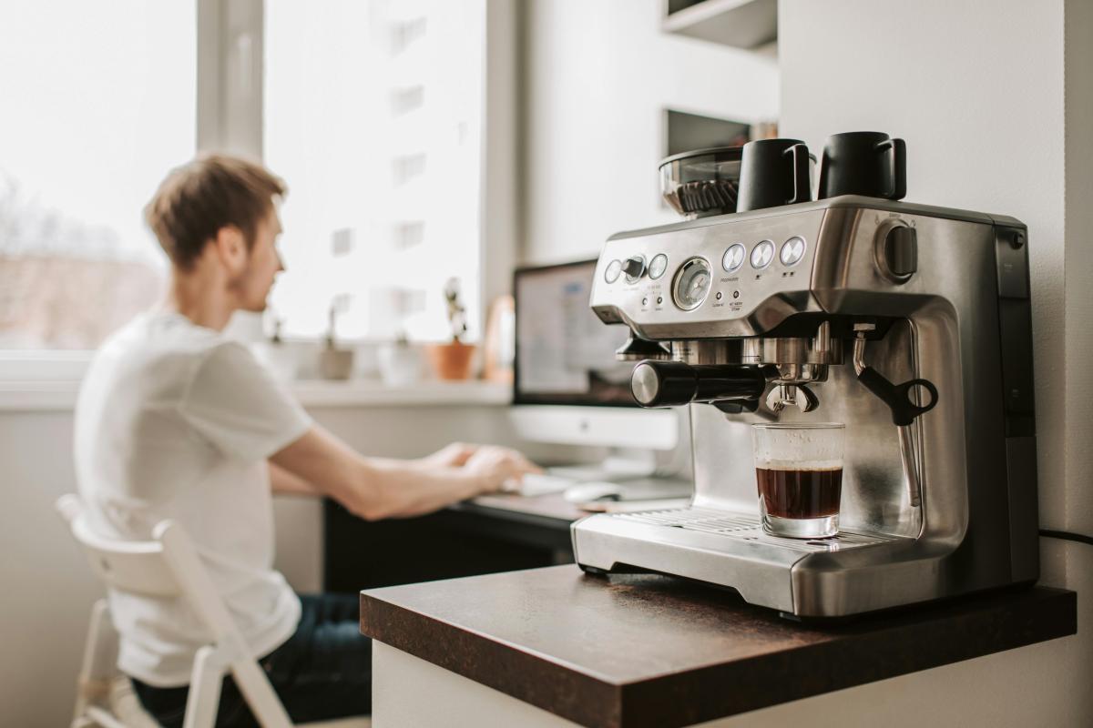 Machine à café grain ou à capsule : comment choisir ?